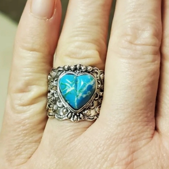 Turqouise color heart ring size 7 - Picture 1 of 2